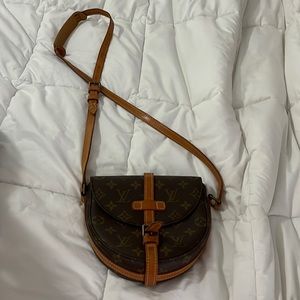 Vintage Authentic Louis Vuitton cross body purse